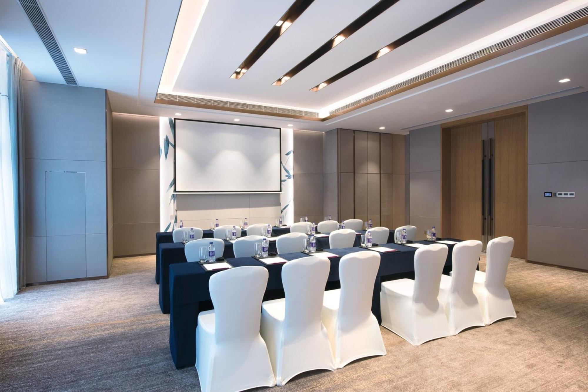Crowne Plaza Hangzhou Qiantang - The Subway Can Reach The West Lake Scenic Area As Well As The Airport And High-Speed Rail Station, Adjacent To Jinsha Lake And Longfor Paradise Walk Kültér fotó