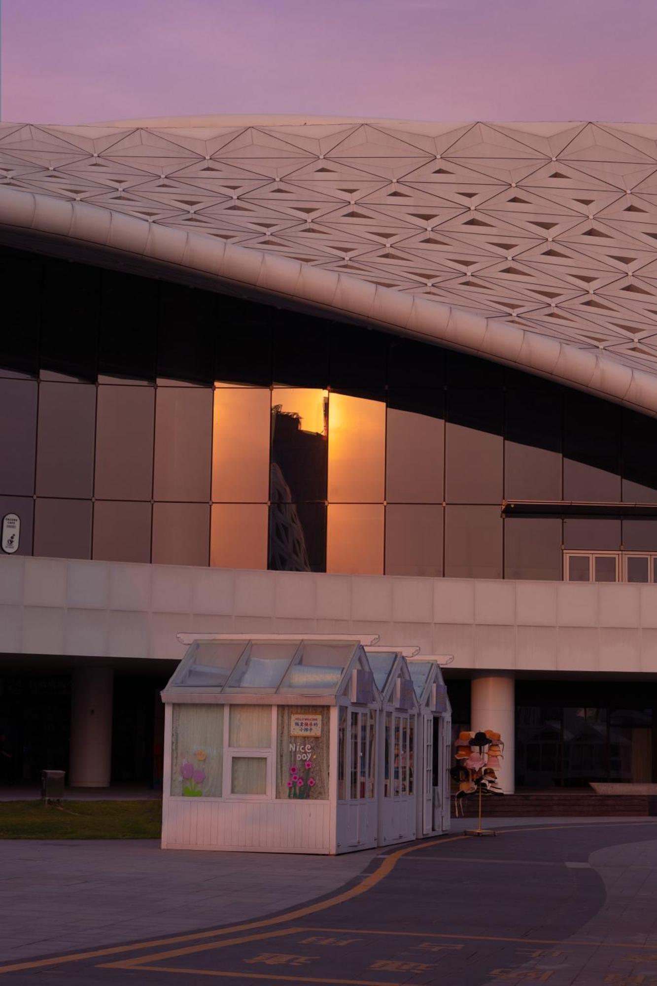 Crowne Plaza Hangzhou Qiantang - The Subway Can Reach The West Lake Scenic Area As Well As The Airport And High-Speed Rail Station, Adjacent To Jinsha Lake And Longfor Paradise Walk Kültér fotó
